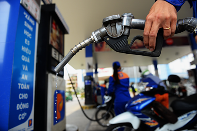 Cần đánh giá cụ thể và lộ trình phù hợp khi thay đổi công thức tính giá xăng dầu