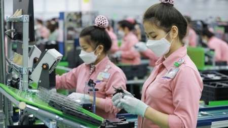 Standard Chartered dự báo GDP quý II của Việt Nam tăng 5,3%