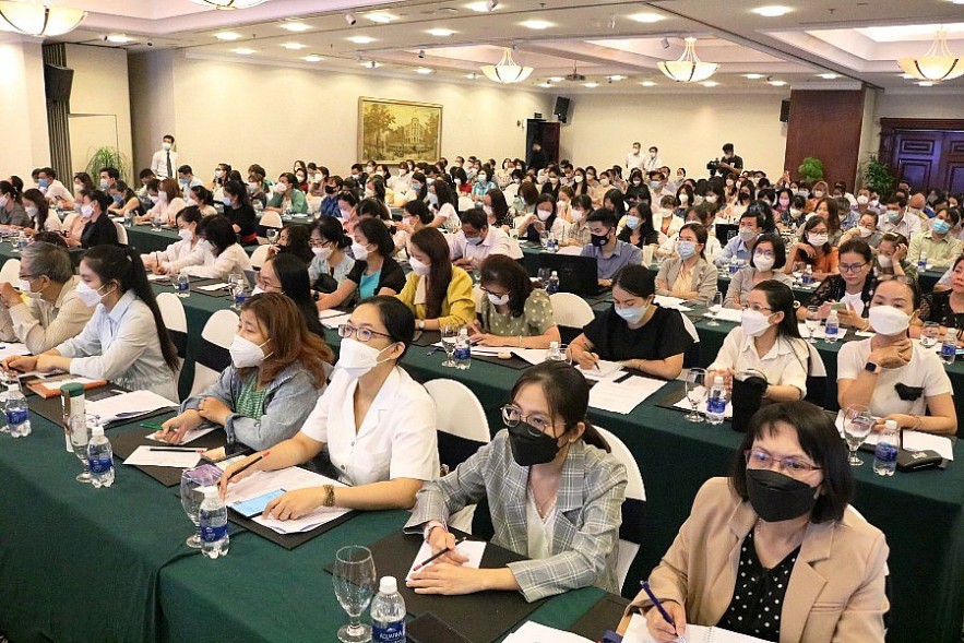 Một buổi đối thoại chính sách thuế tại TP. Hồ Chí Minh thu hút hàng trăm doanh nghiệp. Ảnh Đỗ Doãn