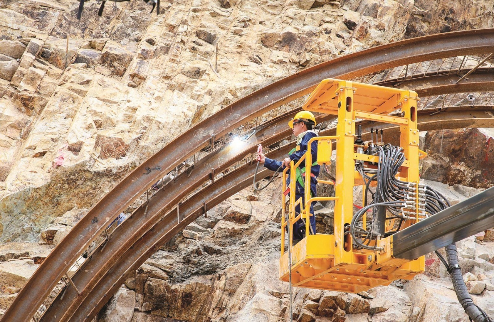 4 tháng dồn sức thực hiện kế hoạch của nửa năm 4 tháng dồn sức thực hiện kế hoạch của nửa năm