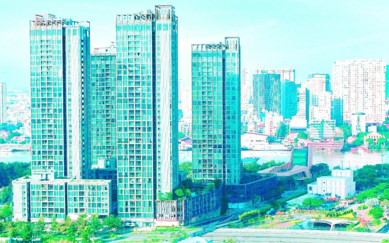 Áp lực dòng tiền, doanh nghiệp địa ốc "căng mình" tìm vốn
