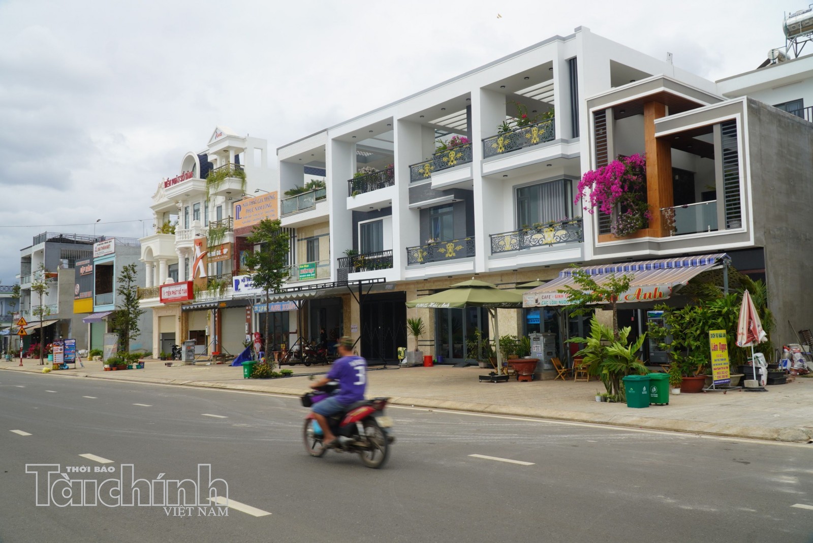 Bất động sản gắn liền với đất tại TP. Hồ Chí Minh giảm giá sơ cấp 29% Bất động sản gắn liền với đất tại TP. Hồ Chí Minh giảm giá sơ cấp 29%