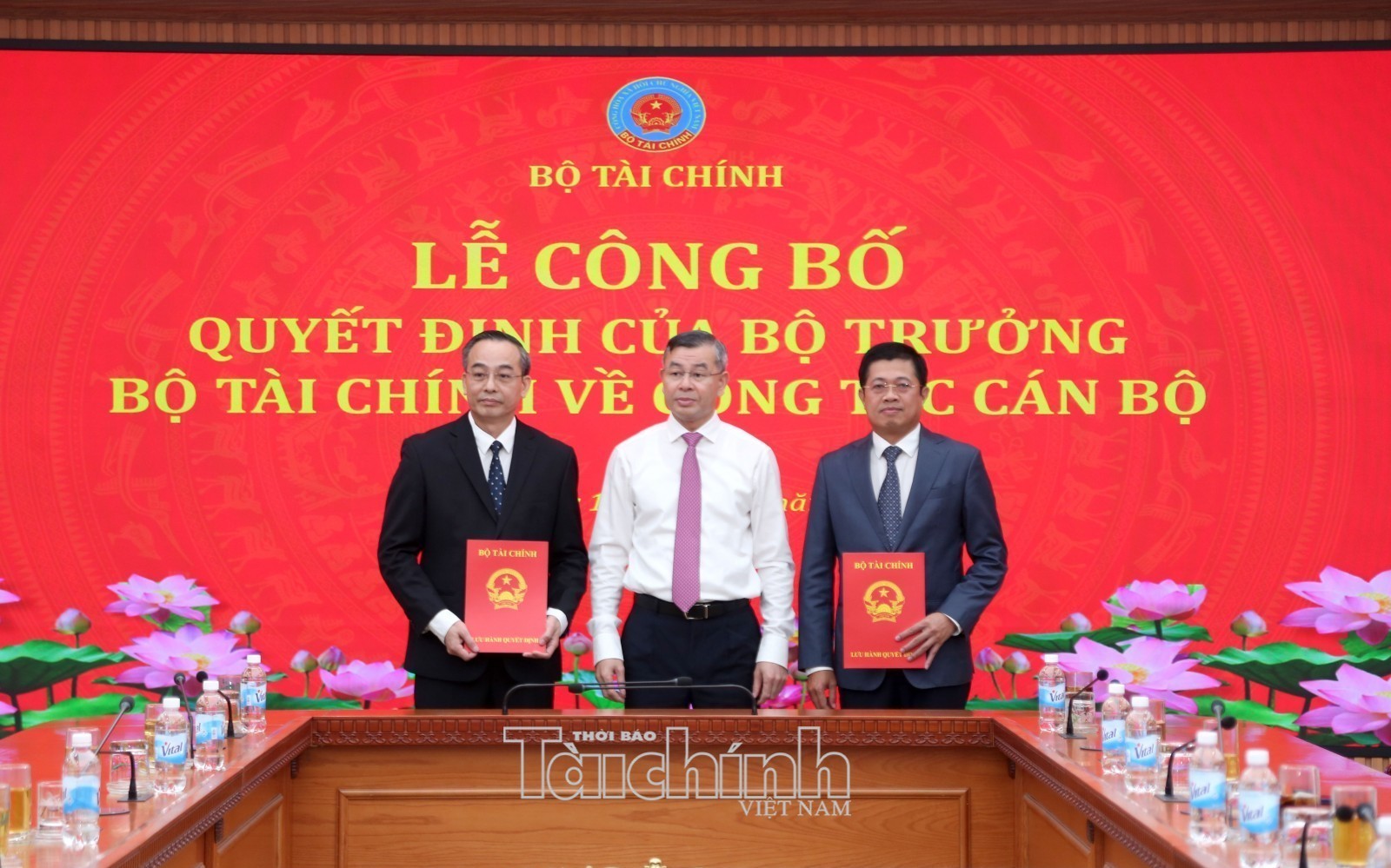 Bộ Tài chính bổ nhiệm Vụ trưởng Vụ Tổ chức cán bộ, Giám đốc Kho bạc Nhà nước