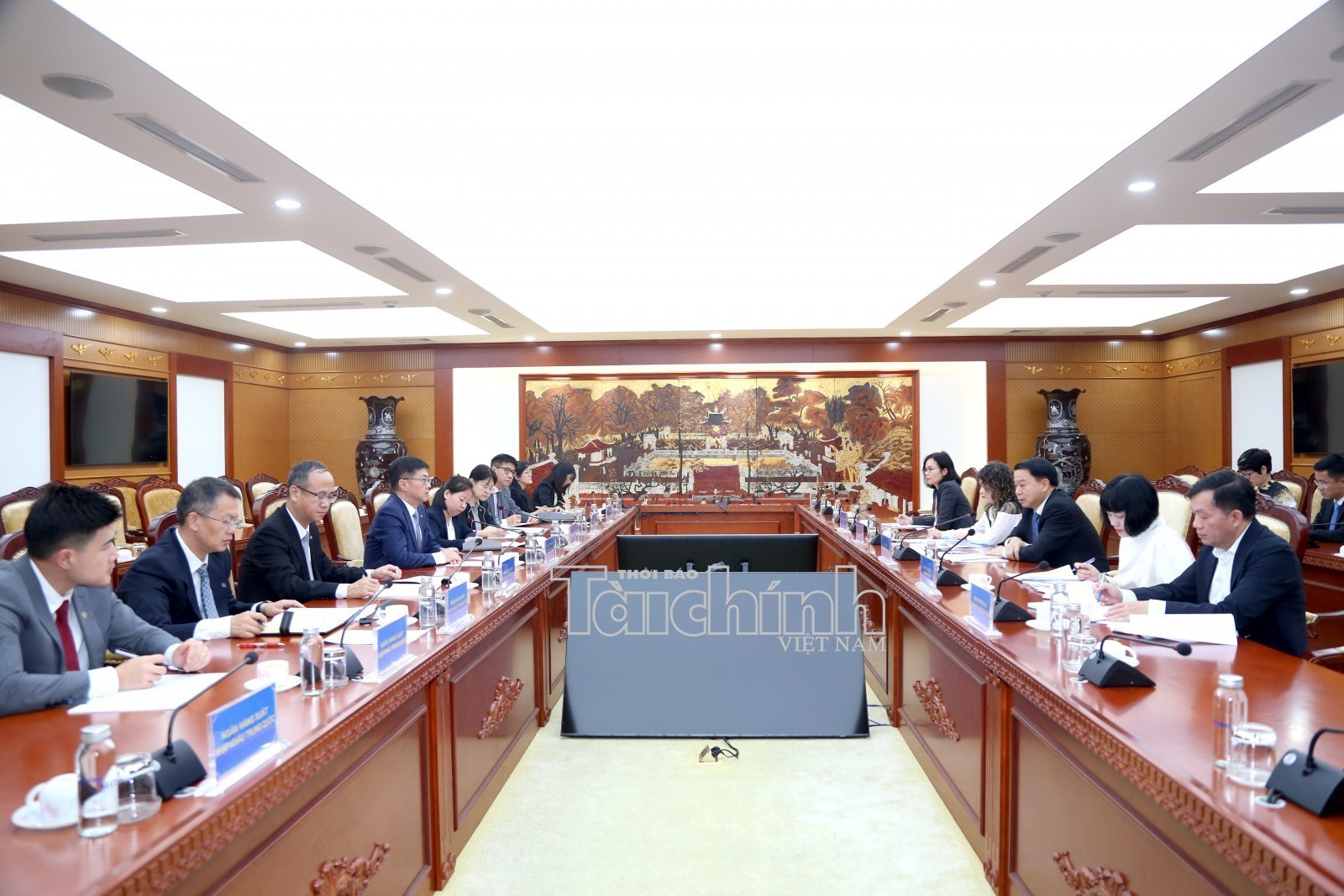 Bộ Tài chính làm việc với China Eximbank: Thúc đẩy thu xếp vốn cho dự án đường sắt Lào Cai - Hà Nội - Hải Phòng