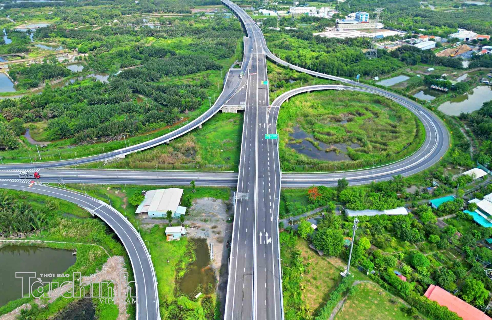 Cao tốc Bến Lức - Long Thành tạo bước chuyển dịch cho bản đồ công nghiệp phía Nam