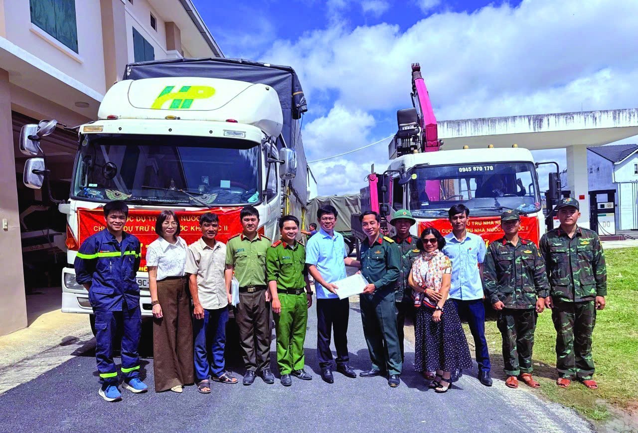 Chi cục Dự trữ Nhà nước khu vực II: Kịp thời bàn giao vật tư, sẵn sàng nguồn lực ứng phó thiên tai Chi cục Dự trữ Nhà nước khu vực II: Kịp thời bàn giao vật tư, sẵn sàng nguồn lực ứng phó thiên tai