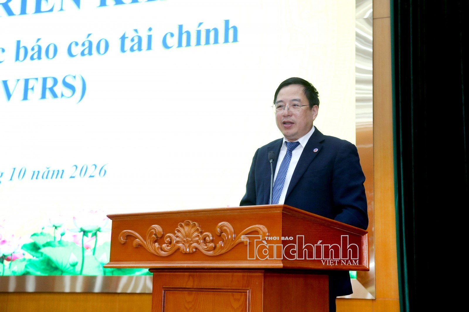 Chính thức triển khai xây dựng 42 chuẩn mực báo cáo tài chính Việt Nam Chính thức triển khai xây dựng 42 chuẩn mực báo cáo tài chính Việt Nam