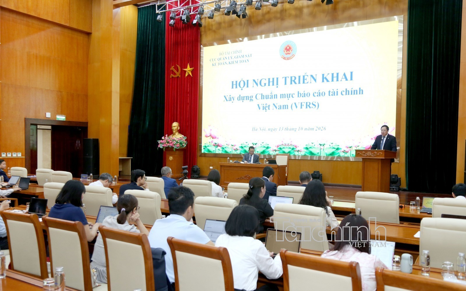 Chính thức triển khai xây dựng 42 chuẩn mực báo cáo tài chính Việt Nam
