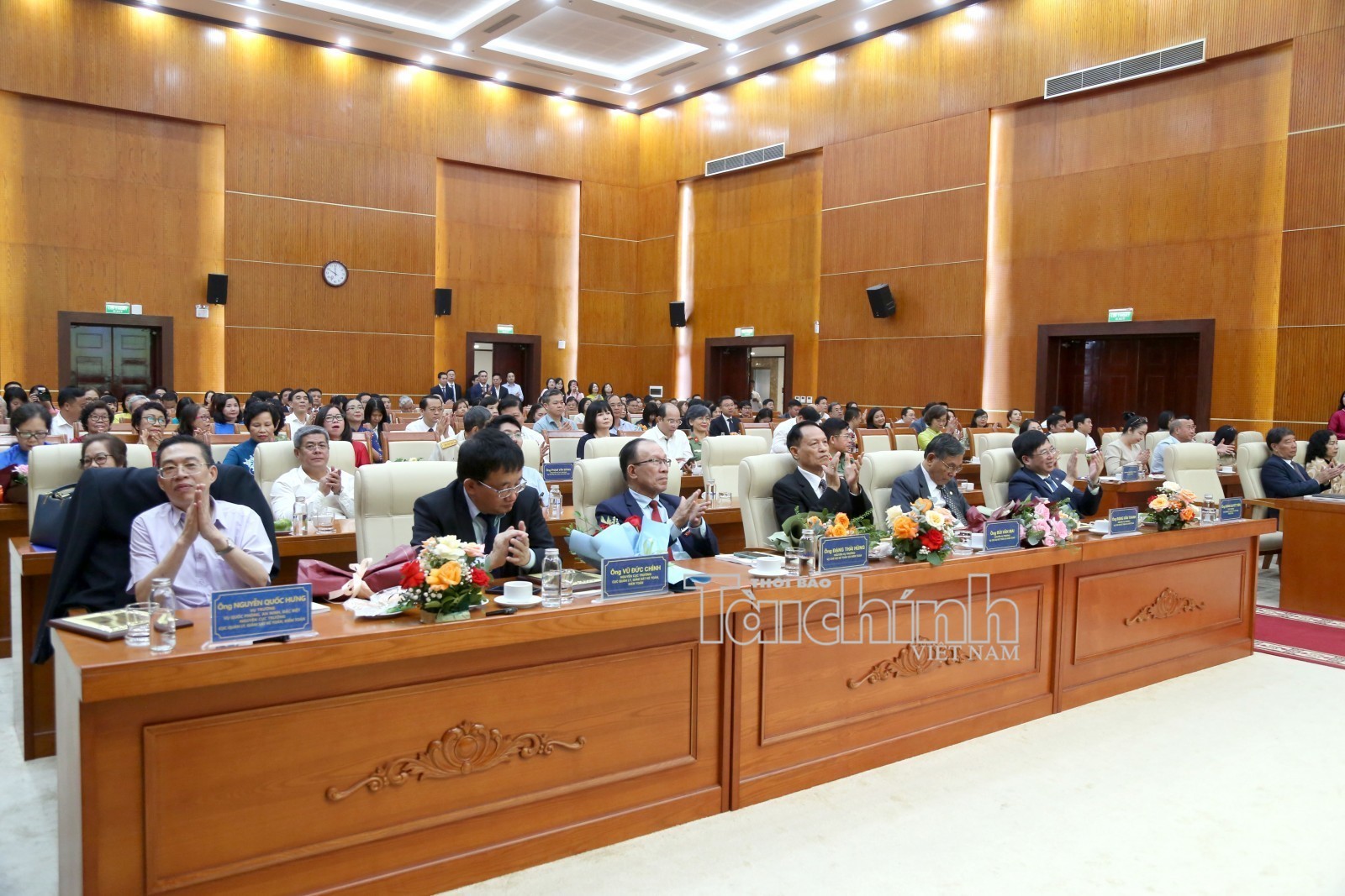 Cục Quản lý, giám sát kế toán, kiểm toán kỷ niệm 70 năm thành lập: Chuyển từ tư duy quản lý sang kiến tạo phát triển Cục Quản lý, giám sát kế toán, kiểm toán kỷ niệm 70 năm thành lập: Chuyển từ tư duy quản lý sang kiến tạo phát triển