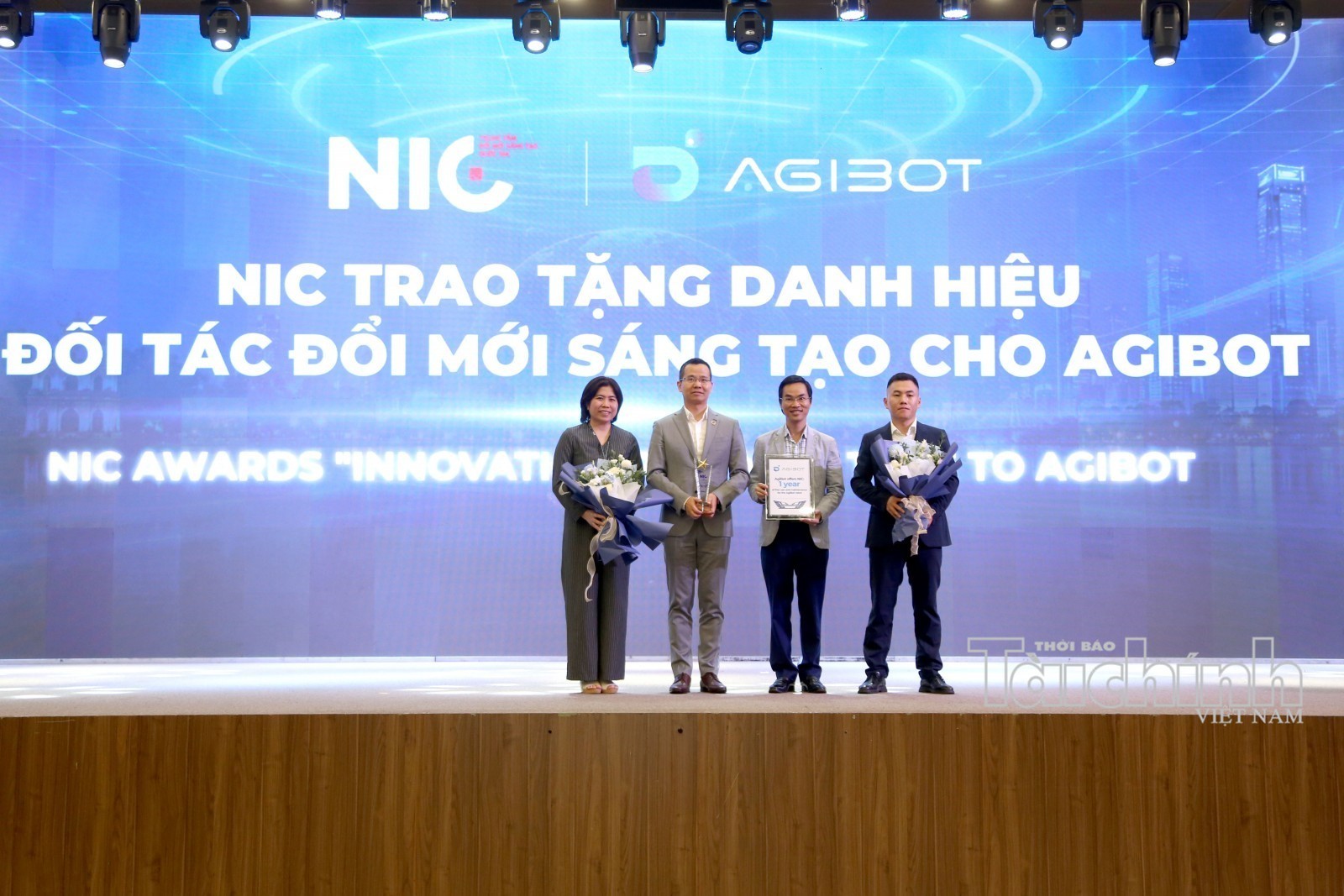 Hội nghị AI hiện thân Việt Nam lần thứ nhất: Định hình kỷ nguyên năng suất mới và chiến lược vươn tầm khu vực Hội nghị AI hiện thân Việt Nam lần thứ nhất: Định hình kỷ nguyên năng suất mới và chiến lược vươn tầm khu vực