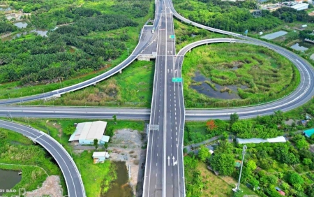 Cao tốc Bến Lức - Long Thành tạo bước chuyển dịch cho bản đồ công nghiệp phía Nam