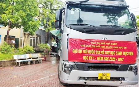 Hành trình đưa hơn 1.800 tấn gạo dự trữ đến với học sinh vùng khó
