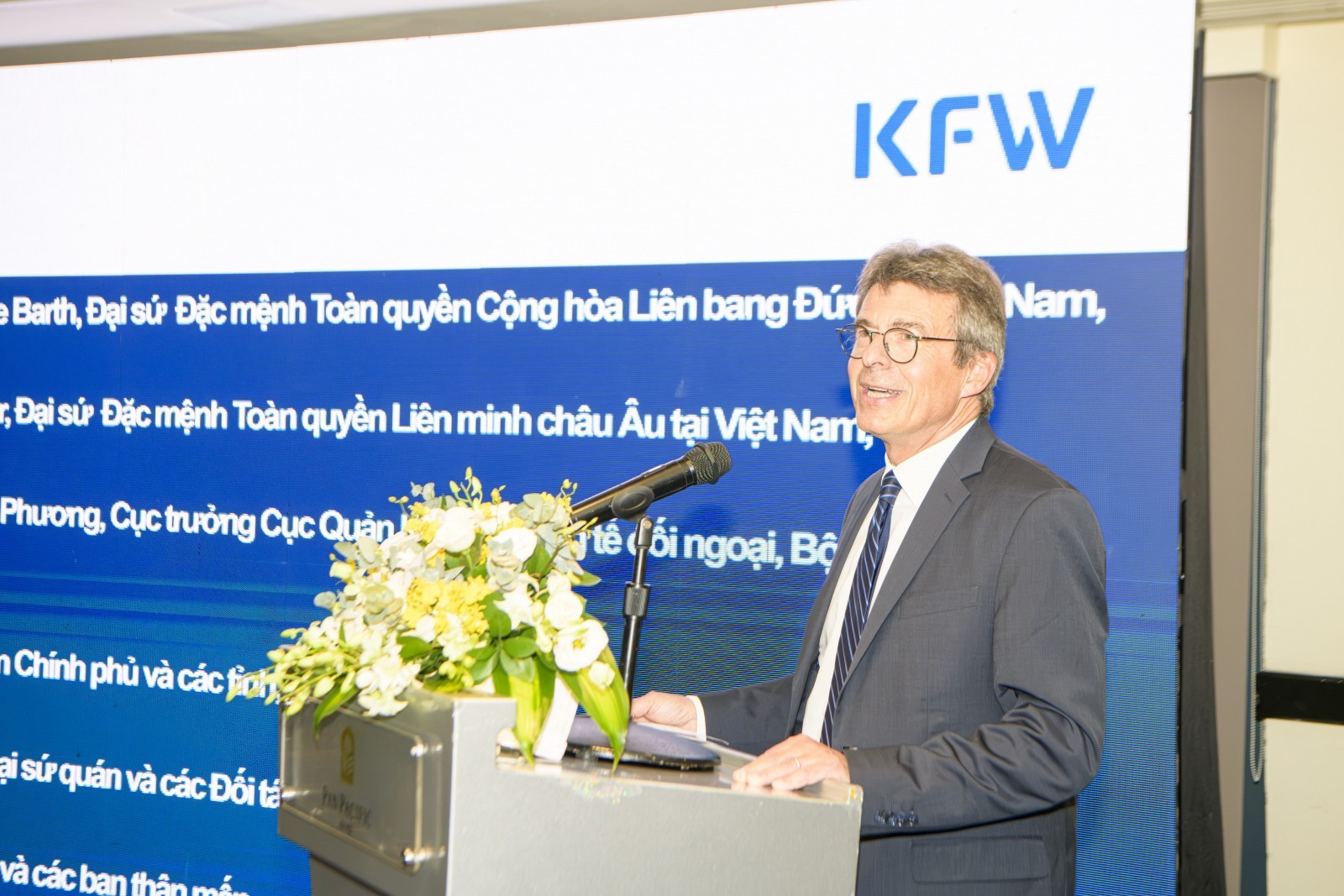 Kỷ niệm 25 năm Ngân hàng Tái thiết Đức (KfW) tại Việt Nam: Dấu ấn 2 tỷ EUR đồng hành cùng sự phát triển bền vững Kỷ niệm 25 năm Ngân hàng Tái thiết Đức (KfW) tại Việt Nam: Dấu ấn 2 tỷ EUR đồng hành cùng sự phát triển bền vững