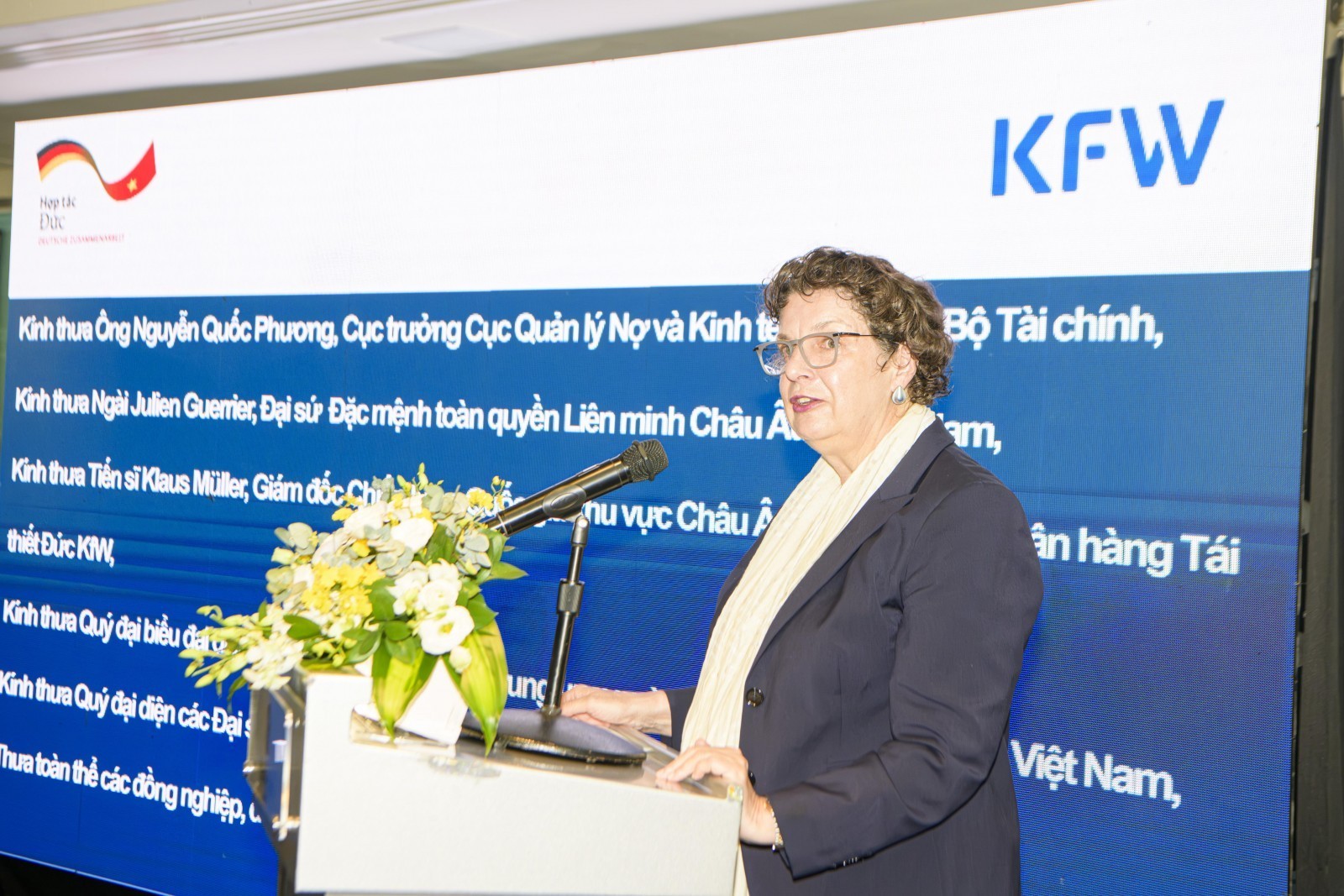 Kỷ niệm 25 năm Ngân hàng Tái thiết Đức (KfW) tại Việt Nam: Dấu ấn 2 tỷ EUR đồng hành cùng sự phát triển bền vững Kỷ niệm 25 năm Ngân hàng Tái thiết Đức (KfW) tại Việt Nam: Dấu ấn 2 tỷ EUR đồng hành cùng sự phát triển bền vững