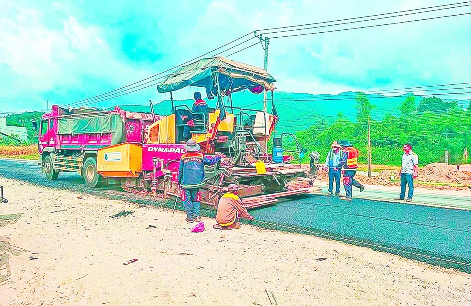 Nỗ lực lấp “khoảng hở” tiến độ tại các dự án liên kết vùng Nỗ lực lấp “khoảng hở” tiến độ tại các dự án liên kết vùng