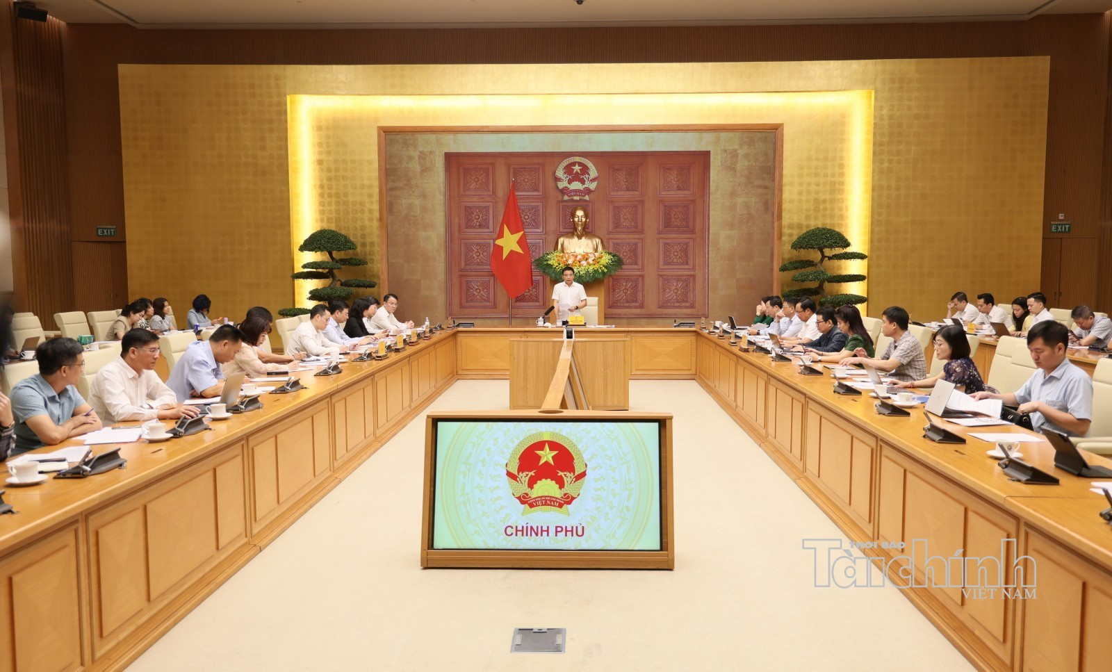 Phó Thủ tướng Nguyễn Văn Thắng yêu cầu kiểm soát lạm phát, ổn định mặt bằng giá cuối năm Phó Thủ tướng Nguyễn Văn Thắng yêu cầu kiểm soát lạm phát, ổn định mặt bằng giá cuối năm