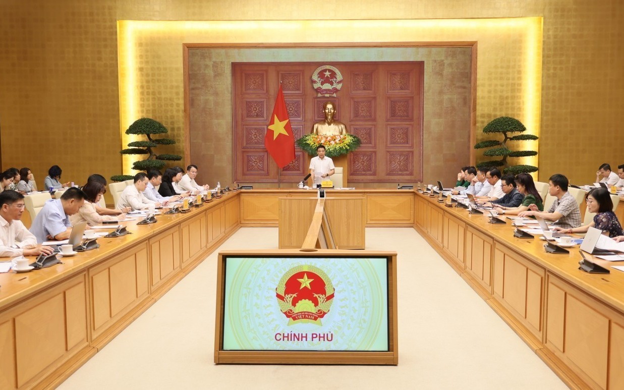 Phó Thủ tướng Nguyễn Văn Thắng yêu cầu kiểm soát lạm phát, ổn định mặt bằng giá cuối năm