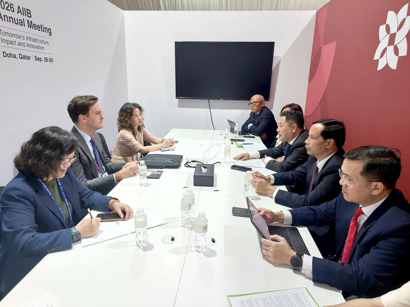 Việt Nam thúc đẩy hợp tác phát triển hạ tầng tại Hội nghị thường niên AIIB lần thứ 11 Việt Nam thúc đẩy hợp tác phát triển hạ tầng tại Hội nghị thường niên AIIB lần thứ 11