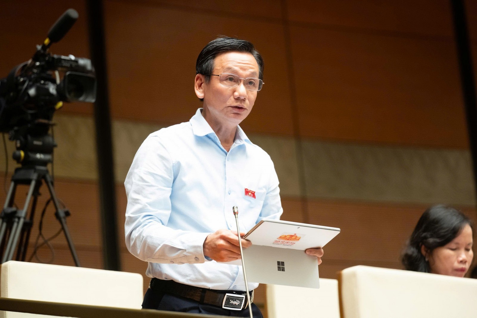 Xây thêm nhà nhưng phải để người dân có thể mua được nhà