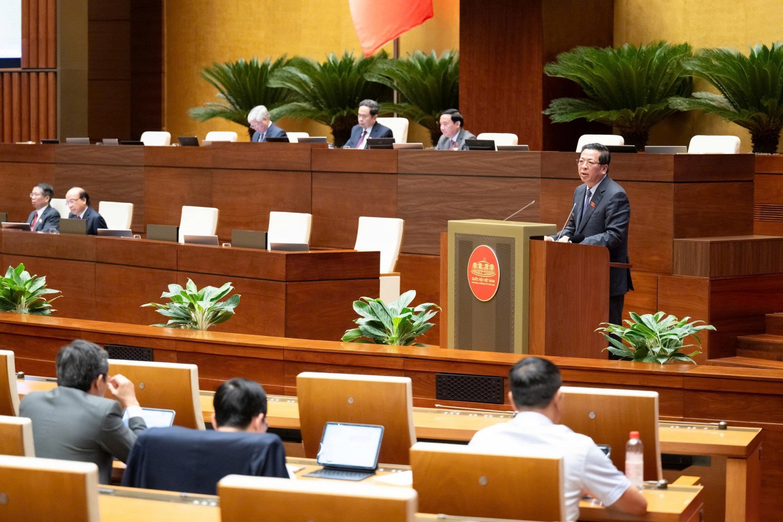 Xây thêm nhà nhưng phải để người dân có thể mua được nhà